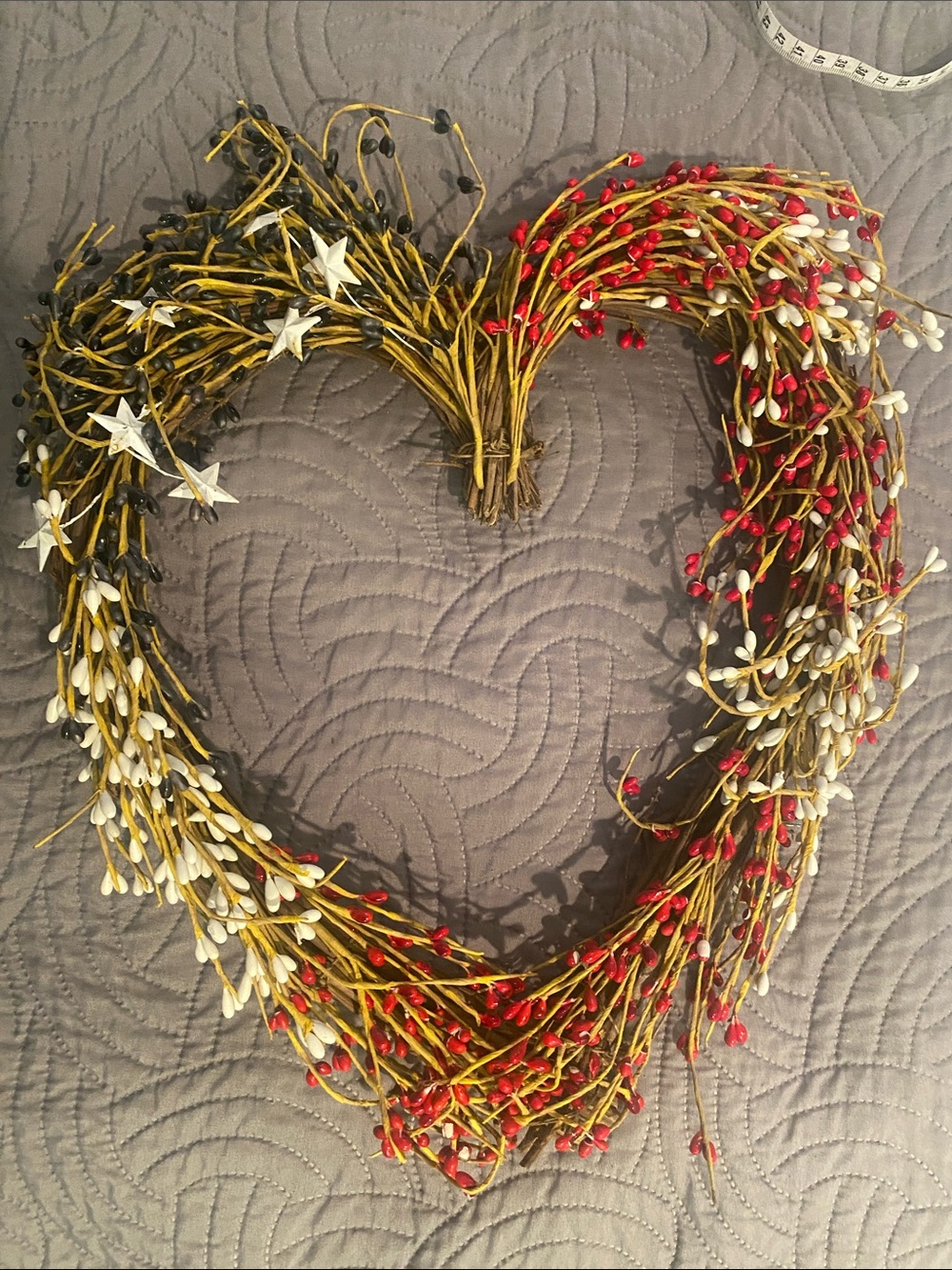 Heart-Shaped Holiday Berry Wreath in Red, White, and Black – Rustic Accent